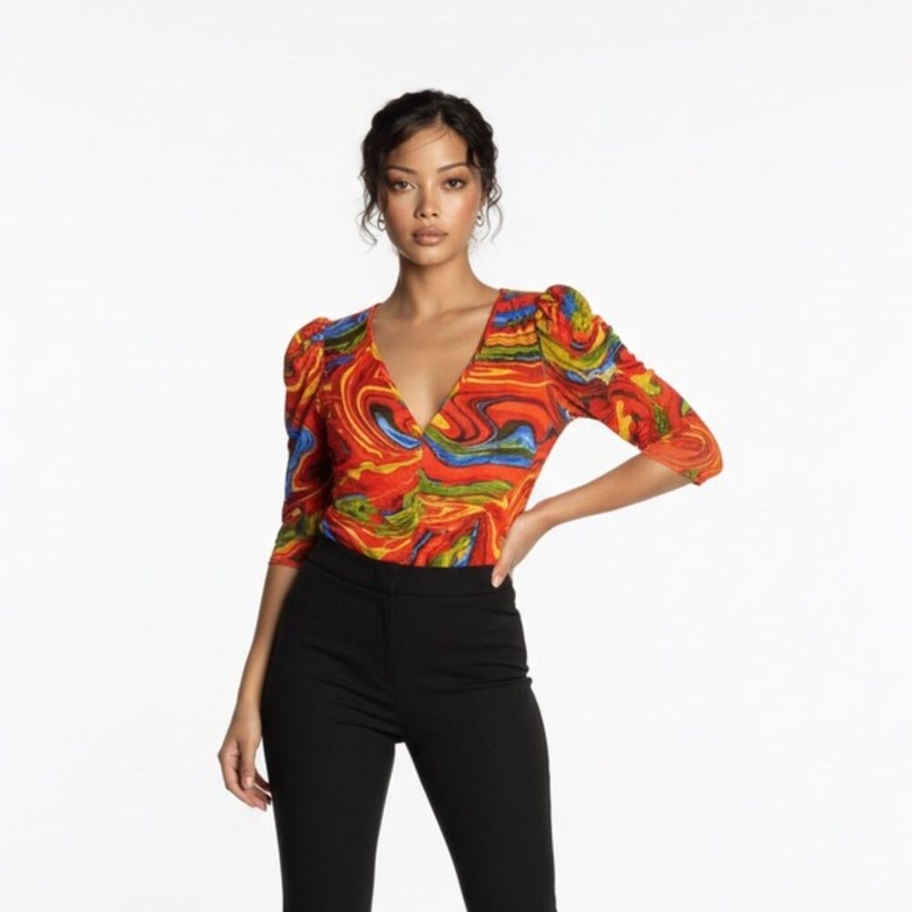 Love J Cropped top Size Large.         LTOP230